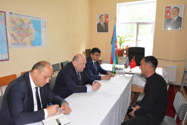 Milli Məclisin deputatı Xanlar Fətiyev Tərtər rayonunun Hüsənli kəndində vətəndaşları qəbul edib