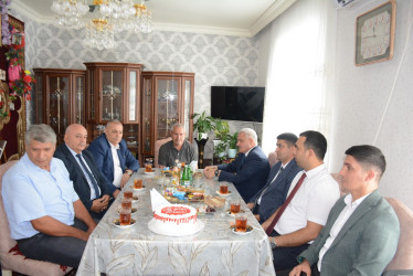 Rayon rəhbəri 85 yaşlı şəhid anası Qənirə Məmmədovanı ad günü münasibəti ilə təbrik edib