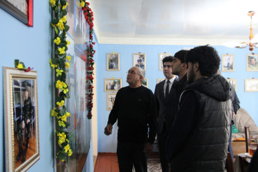 Tərtərdə "Qəhrəmanlarımızı unutmayaq" başlığı altında növbəti şəhid ailəsinə ziyarət təşkil edilib.