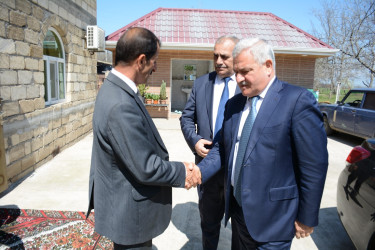 Rayon rəhbəri şəhid Ruslan Əsgərovun ailəsini ziyarət edib