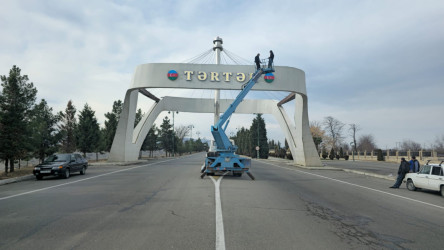 Tərtər  şəhərin girişində ad göstəricisi yenidən bərpa olundu