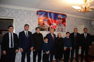 Rayon rəhbəri “Konstitusiya və Suverenlik İli” çərçivəsində şəhid anası Xuraman Məmişovanı 60 illik yubileyi münasibəti ilə təbrik edib