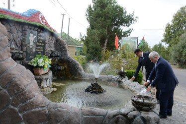 Rayon rəhbəri “Konstitusiya və Suverenlik İli” çərçivəsində Ələsgərli və Sarıcalı kəndindən olan şəhid ailələri və qazilərlə görüş keçirib