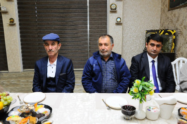 Rayon rəhbəri Nafatlanda müalicə alan şəhid ailələrini ziyarət edib
