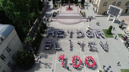 “Heydər Əliyev İli -2023”: Tərtərdə Ümummilli Liderin abidəsi önündə “Heydər Əliyev 100” adlı fləşmob təşkil olunub