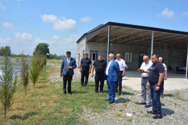 Rayon rəhbəri "FRUİT FOR AZ" MMC-nin intensiv meyvə bağları və müasir suvarma infrastrukturu ilə tanış olub