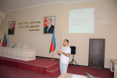 Tərtərdə RİH əməkdaşları üçün “İcra hakimiyyətlərində kibermaarifləndirmə və süni intellektdən təhlükəsiz istifadə” mövzusunda təlim keçirilib