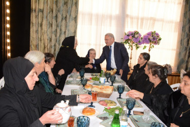 Tərtərdə Ümummilli Liderin anım günü münasibətilə ehsan süfrəsi açılıb
