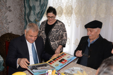 Rayon rəhbəri şəhid Ərəstun Kazımovun ailəsini ziyarət edib