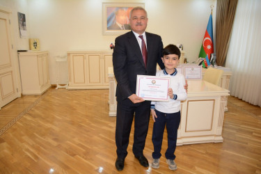 Rayon rəhbəri şahmatçıları təltif edib