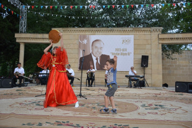 Tərtərdə Ümummilli Lider Heydər Əliyevin birinci dəfə hakimiyyətə gəldiyi gün münasibəti ilə konsert proqramı təşkil olunub