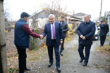 İcra başçısı “Konstitusiya və Suverenlik İli” çərçivəsində şəhid anası Esmira Süleymanovanı 70 illik yubileyi münasibəti ilə təbrik edib