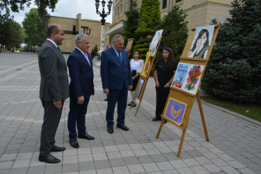 Ümummilli lider Heydər Əliyevin 101-ci ildönümü münasibəti ilə Köçərli kənd tam orta məktəbinin 9-cu sinif şagirdi Minayə Həsənlinin rəsm sərgisi keçirilib