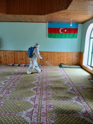 Rayon ərazisində yerləşən məscid və ziyarətgahlarda genişmiqyaslı təmizlik və dezinfeksiya işləri aparılıb