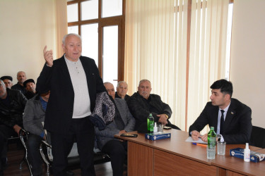 Milli Məclisin deputatı Anar Məmmədov Tərtər rayonunun Şıxarx qəsəbəsində müvəqqəti məskunlaşan Ağdərə rayon sakinləri ilə növbəti görüşünü keçirib.