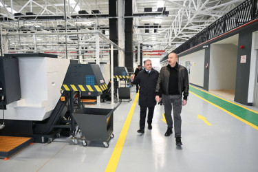 İlham Əliyev Tərtər elektromexanika zavodunun yenidənqurmadan sonra açılışında iştirak edib
