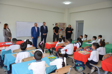 Rayon rəhbəri Azad Qaraqoyunlu kənd tam orta məktəbində mövcud şəraitlə tanış olub