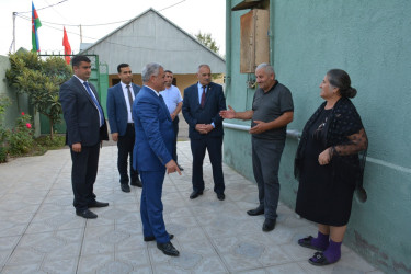 Rayon rəhbəri 27 sentyabr “Anım Günü” ilə əlaqədar Umudlu kəndində Şəhid Abbasov Elvin Şamil oğlunun ailəsini ziyarət edib