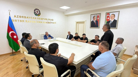 Tərtər Rayon İcra Hakimiyyətinin başçısı bir qrup şəhid ailəsi və qazilərlə görüşüb