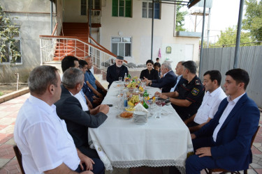 Rayon rəhbəri “Konstitusiya və Suverenlik İli” çərçivəsində şəhid Allahverdi Səfiyevin ailəsini ziyarət edib