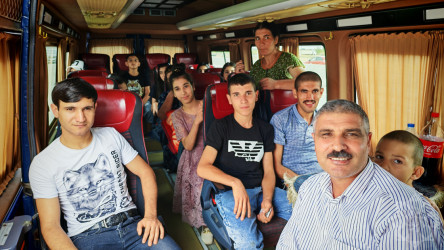 Ağdərənin Vəngli kəndinə ilk köç karvanı yola salınıb