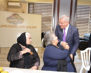 Rayon rəhbəri Nafatlanda müalicə alan şəhid ailələrini ziyarət edib