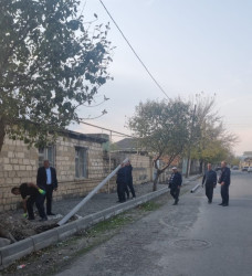 Tərtər şəhərinin Cavanşir küçəsində elektrik dirəkləri və naqilləri yenisi ilə əvəz olunur