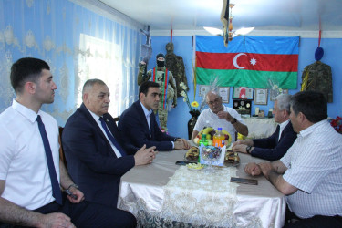 Tərtərdə “Konstitusiya və Suverenlik İli” çərçivəsində şəhid Ruslan Lalayevin ailəsi ziyarət edilib