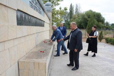 Rayon rəhbəri “Konstitusiya və Suverenlik İli” çərçivəsində Bəyimsarov, Sarov və Borsunlu kəndindən olan şəhid ailələri və qazilərlə görüş keçirib