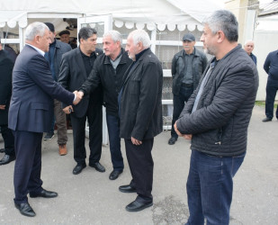 Rayon rəhbəri şəhid Şakir Həsənovun qardaşının yas mərasimində iştrak edib