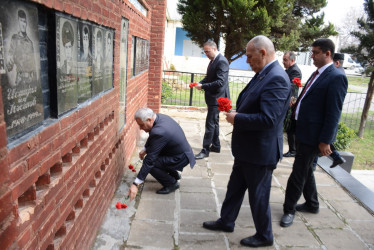 Rayon rəhbəri Xoruzlu kənd tam orta məktəbində mövcud şəraitlə tanış olub