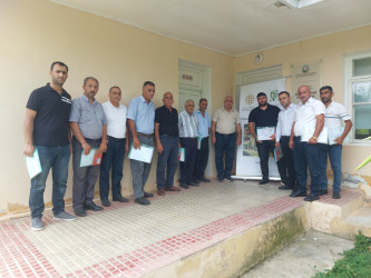 Gülabatlı kəndində “Tullantıların bələdiyyə - icma əsaslı idarə edilməsi modeli üzrə maarifləndirmə tədbirləri” layihəsi çərçivəsində təlim keçirilib
