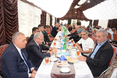 İcra başçısı şəhid ailəsinin yas mərasimində iştirak edib
