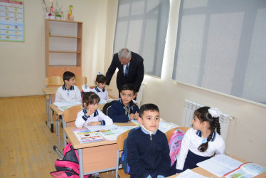 Rayon rəhbəri Xoruzlu kənd tam orta məktəbində mövcud şəraitlə tanış olub