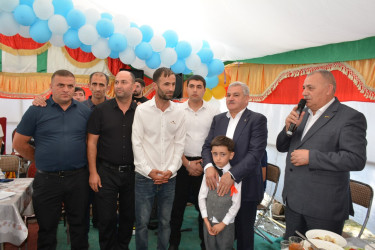 Rayon rəhbəri Vətən Müharibəsi Əlilinin övladının kiçik toy məclisində iştirak edib