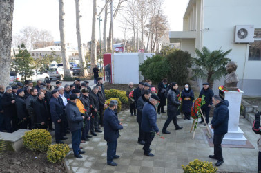 Tərtərdə Azərbaycanın Milli Qəhrəmanı Elman Hüseynovun anım gunu tədbir keçirilib.