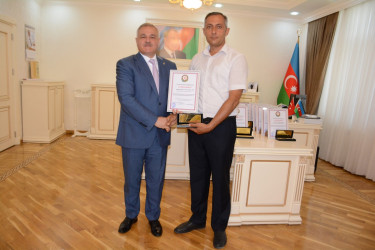Tərtərdə “Konstitusiya və Suverenlik İli” çərçivəsində  milli mətbuatın  150 illik  yubileyi münasibəti ilə mətbuat işçiləri ilə görüş keçirilib