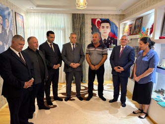 Tərtər Rayon İcra Hakimiyyətinin başçısı 27 Sentyabr – Anım Günü ilə əlaqədar Vətən müharibəsi şəhidi Məmmədli Sənanın ailəsini ziyarət edib
