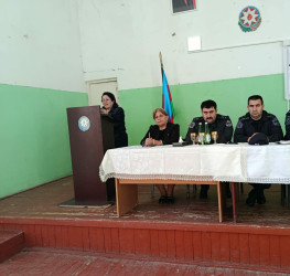 Tərtərdə “Uşaq hüquqları aylığı” çərçivəsində “Narkomaniyanın qarşısının alınması” və “Təhsildən yayınma hallarının qarşısının alınması” mövzusunda tədbir keçirilib.