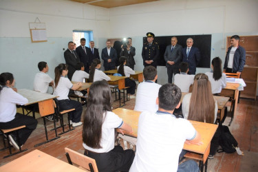 Rayon rəhbəri Ələsgərli kənd tam orta məktəbində mövcud şəraitlə tanış olub