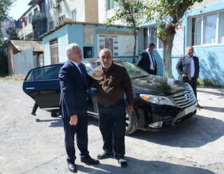 Rayon rəhbəri “Konstitusiya və Suverenlik İli” çərçivəsində şəhid Cəfərov Təbrizin ailəsini ziyarət edib