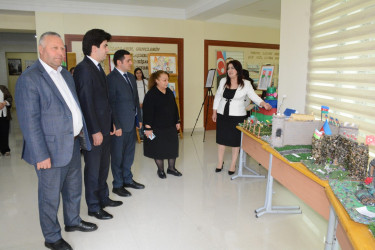 Ümummilli Lider  Heydər Əliyevin 103-cü ildönümünə həsr edilmiş ümumtəhsil məktəblərinin şagirdlərinin rəsm və əl işlərindən ibarət sərgi keçirilib