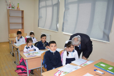 Rayon rəhbəri Xoruzlu kənd tam orta məktəbində mövcud şəraitlə tanış olub