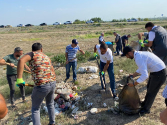 “Yaşıl dünya naminə həmrəylik ili” çərçivəsində növbəti təmizlik aksiyası Tərtər Suqovuşan avtomobil yolunun ətrafında keçirilib