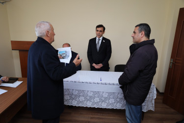 Milli Məclisin deputatı Anar Məmmədov Şıxarx qəsəbəsində Ağdərə rayonundan olan Umudlu kənd sakinləri ilə görüşüb.