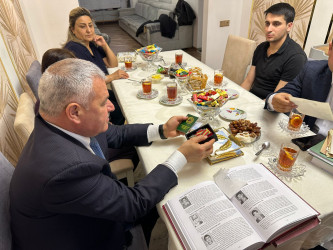 İcra başçısı Borsunlu kəndindən olan şəhid Əsgərov Nofəlin ailə üzvlərini ziyarət edib