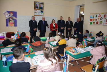 İcra başçısı Hüsənli kənd tam orta məktəbində mövcud şəraitlə tanış olub