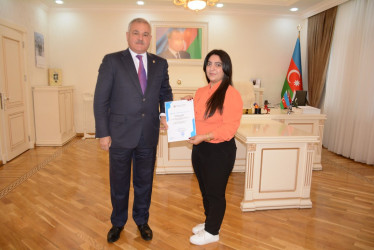 5 dekabr-Beynəlxalq Könüllülər Günüdür: Tərtər Rayon İcra Hakimiyyətinin başçısı Müstəqim Məmmədov könüllülərlə görüş keçirib