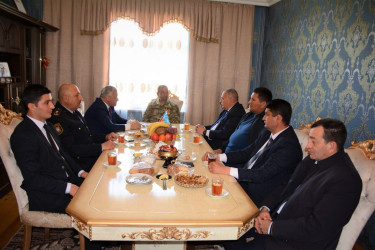 İcra başçısı Vətən Müharibəsi əlili Rasim İsaxovu ziyarət edib