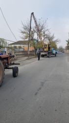 Tərtər şəhərinin Cavanşir küçəsində elektrik dirəkləri və naqilləri yenisi ilə əvəz olunur